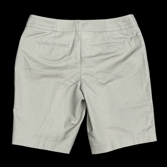 Women's Apt. 9 10 Medium Chino Khakis Khaki Bermuda Shorts Stretch Twill NWOT - Picture 4 of 9